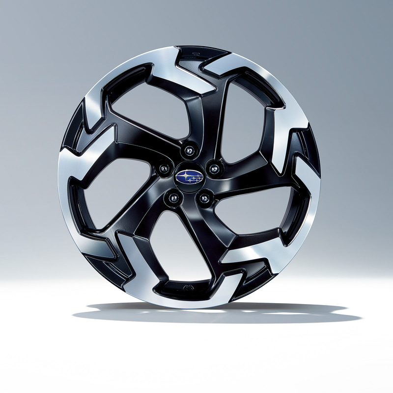 18インチアルミホイール（切削光輝）