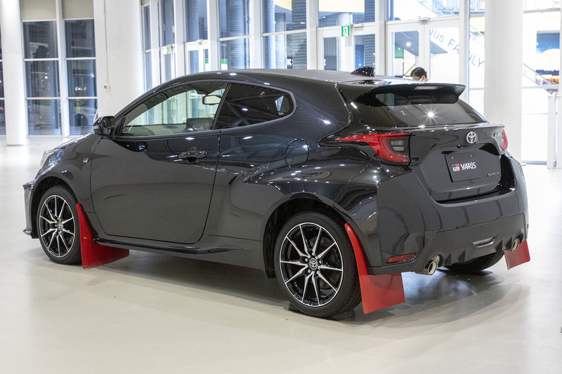 競技用パーツ装着車