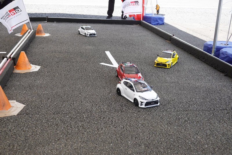 オーバルコースでGRヤリスの走りを楽しめる