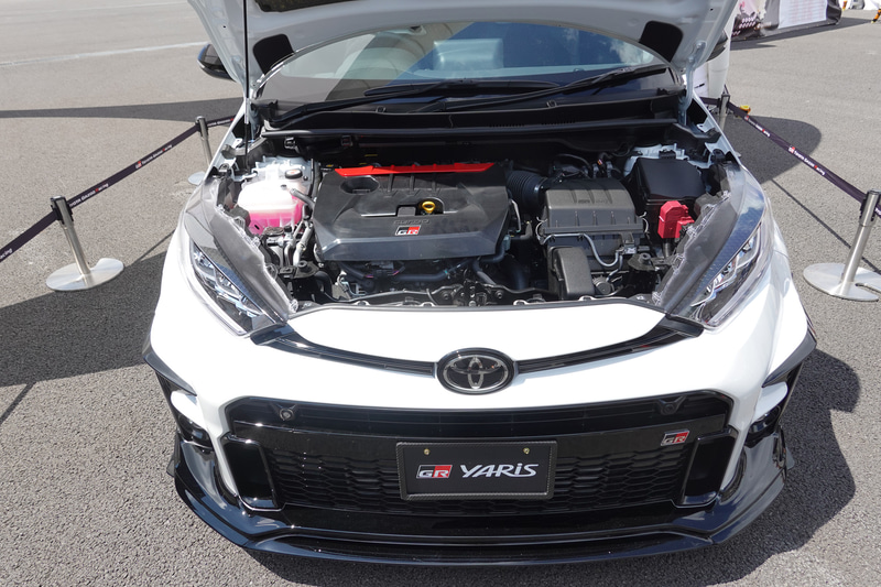 市販車GRヤリスの展示コーナー。間近でGRヤリスを確認できる