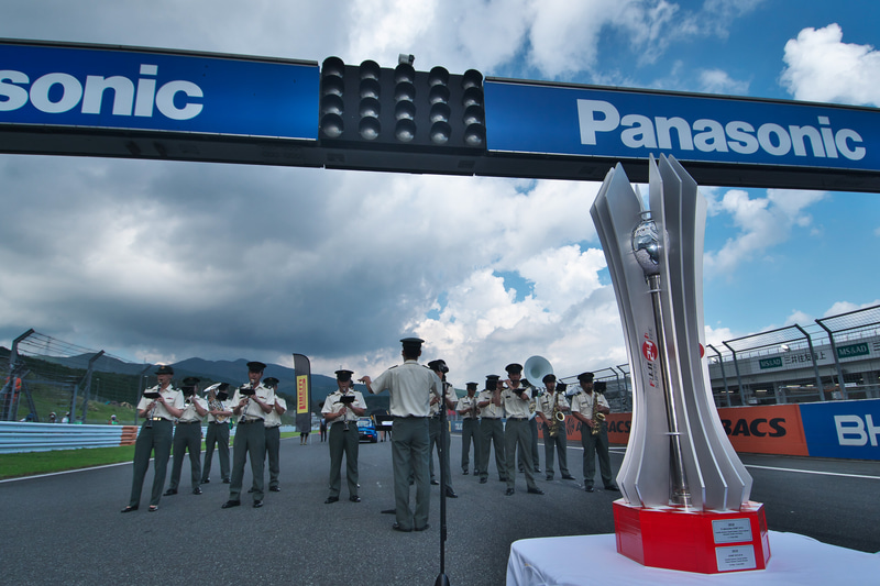 陸上自衛隊富士学校音楽隊による演奏
