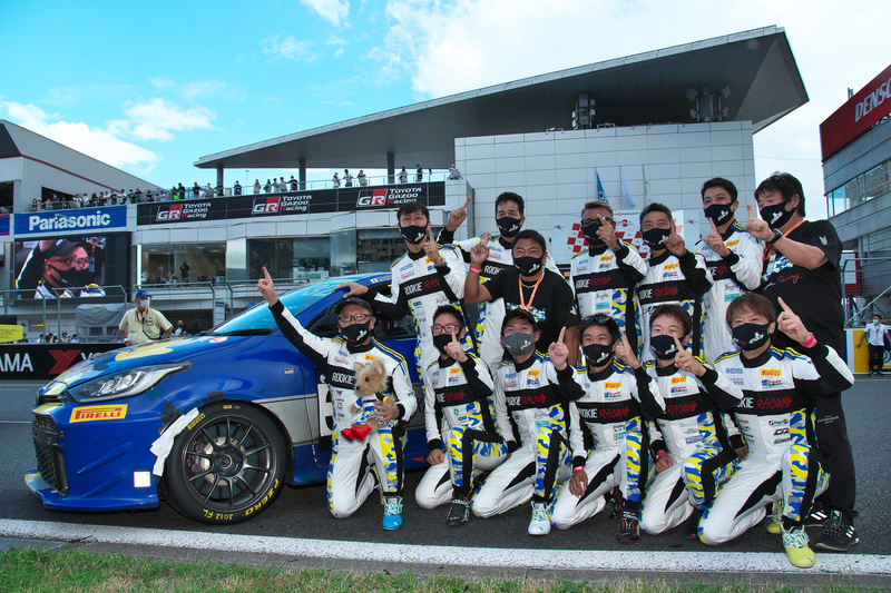 ROOKIE RacingのドライバーとGRヤリス