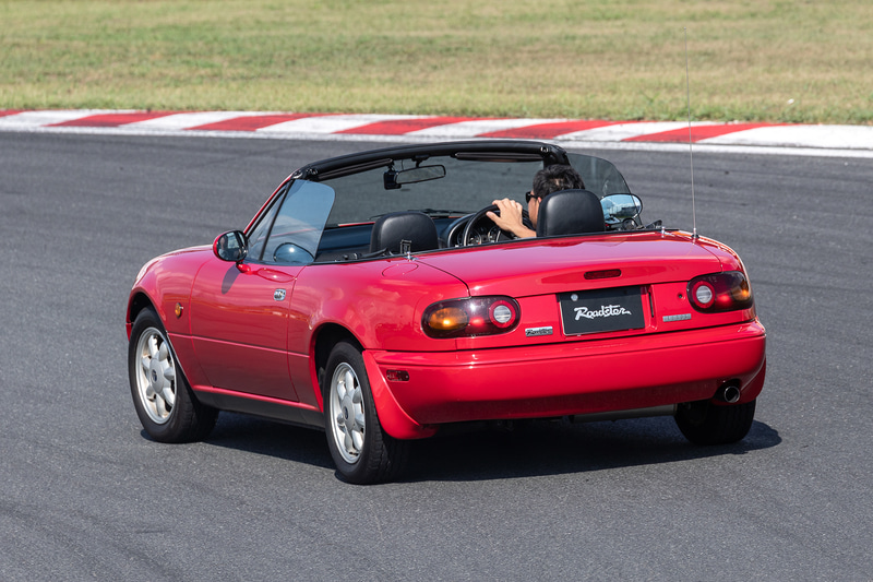 1989年発売の初代「ロードスター」