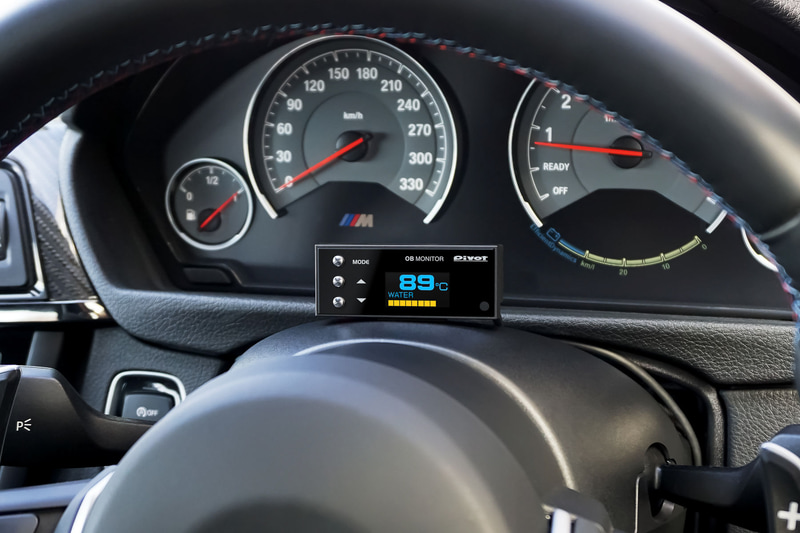 装着例（BMW M4）