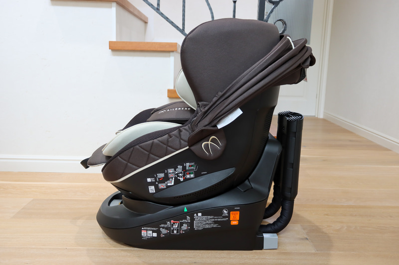 前向きの場合はシートも3段階でリクライニング