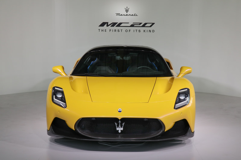 ボディサイズは4669×1965×1221mm、ホイールベースは2700mm