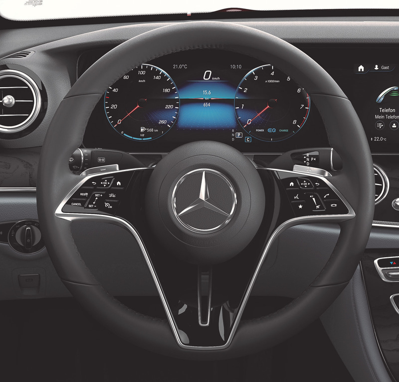 「E 450 4MATIC エクスクルーシブ」に装備される新世代ステアリングホイール