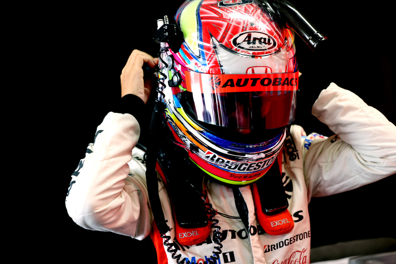 トークショーには鈴木亜久里総監督、土屋圭市エグゼクティブアドバイザーをはじめドライバー、ARTA GALSが参加