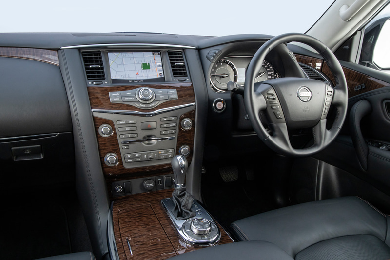 新型「パトロール」のインテリア