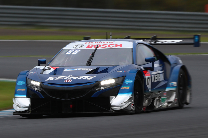予選2位は、17号車 KEIHIN NSX-GT（塚越広大/ベルトラン・バゲット組、BS）
