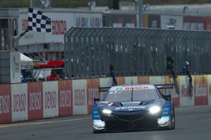 GT500クラスのゴール