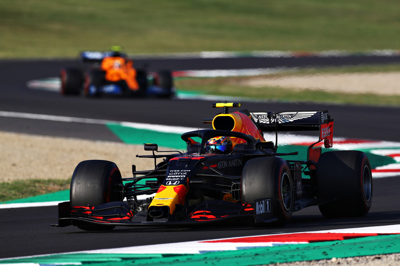 F1第9戦 トスカーナGP、決勝レースで初表彰台を獲得したレッドブル・ホンダのアレクサンダー・アルボン選手　（C）Getty Images / Red Bull Content Pool