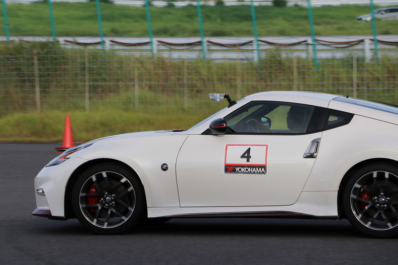 最後のGカップを使ったゲーム大会では、なんとS2000を駆る奥さまが全体で2位という好成績を収めて、旦那さまもビックリしていた