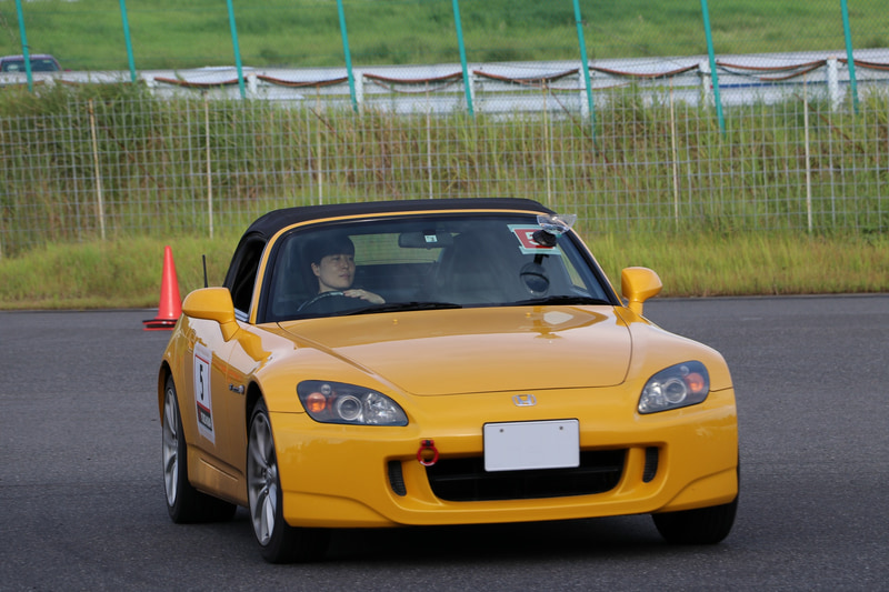 最後のGカップを使ったゲーム大会では、なんとS2000を駆る奥さまが全体で2位という好成績を収めて、旦那さまもビックリしていた