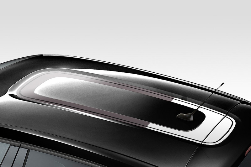 ブラン バンキーズの「Suzuri」（硯）は、フォグランプベゼルとエアバンプ、ドアミラーがグレー系のタプナード、ルーフステッカーがタプナード/ブラック