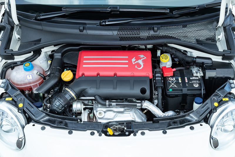 エンジンは最高出力132kW（180PS）/5500rpm、最大トルク230Nm（23.5kgfm）/2000rpmまで強化される