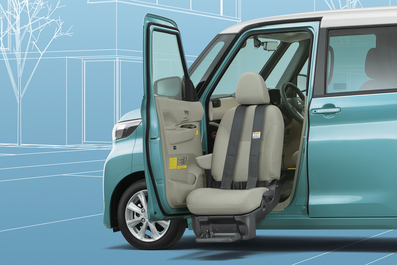 広々とした頭上空間で安心して乗降できる