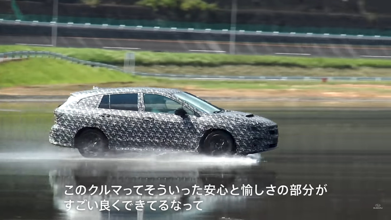 雪上やウェット路面でのテストの模様も映し出される