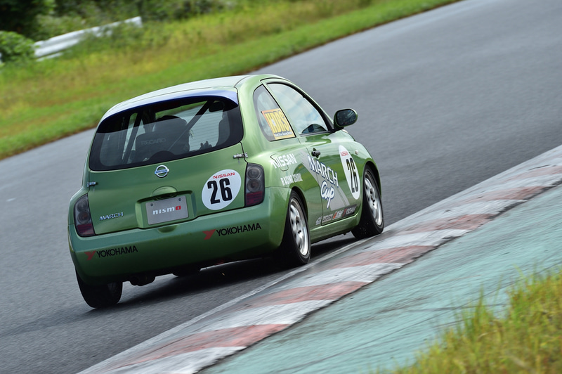 レインコンディションでもかなりの横Gを感じた青木選手のドライブ