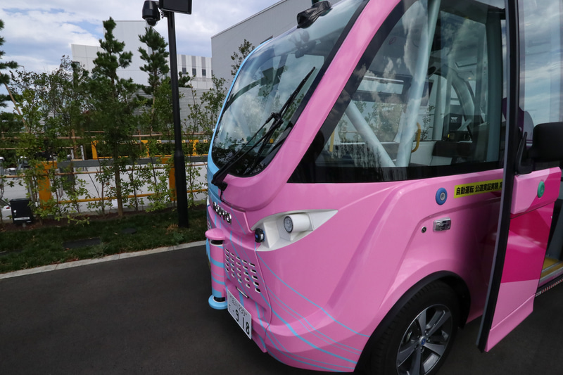 ボディの各所にレーダーがある