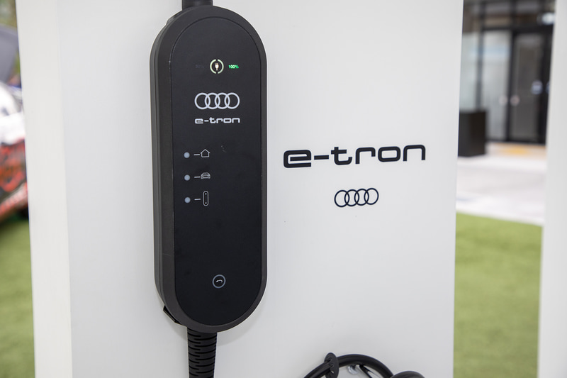 50kWの急速充電システムに対応