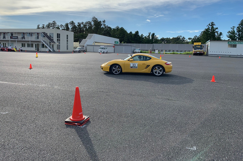 急激なGをかけてお椀の水をこぼしてしまわないよう、慎重に、されど大胆にタイムアタック