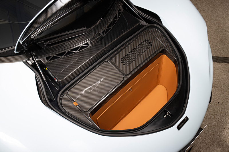 フロントのラゲージスペース