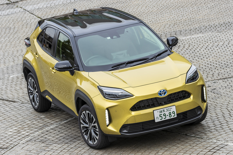 撮影車は「ヤリスクロス HYBRID Z」（2WD）。価格は258万4000円。ボディカラーは「ブラスゴールドメタリック」。ボディサイズは4180×1765×1590mm（全長×全幅×全高）、ホイールベースは2560mm。最低地上高は170mmを確保