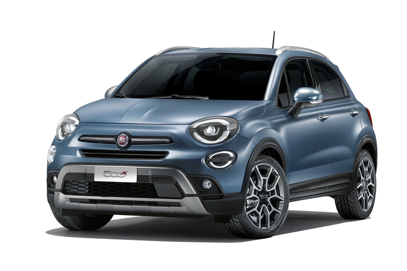 外装色にデニムをイメージした「マットジーンズブルー」を採用するとともに、18インチアルミホイールを装備。ボディサイズは4280×1795×1610mm（全長×全幅×全高）、ホイールベースは2570mm