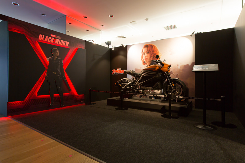 大丸梅田店13階特設会場で8月10日～11月23日の期間開催されている「マーベル・スタジオ／ヒーローたちの世界へ」で展示されるLiveWire（C）2020 MARVEL