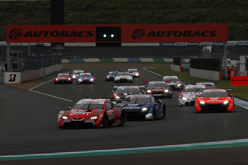 2020年のSUPER GT第4戦スタートシーン