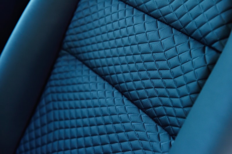 シート表皮はベースモデルではオーテック扱いのオプションとなる防水シート（ネオソフィール/パートナーコンビシート）を標準装備する