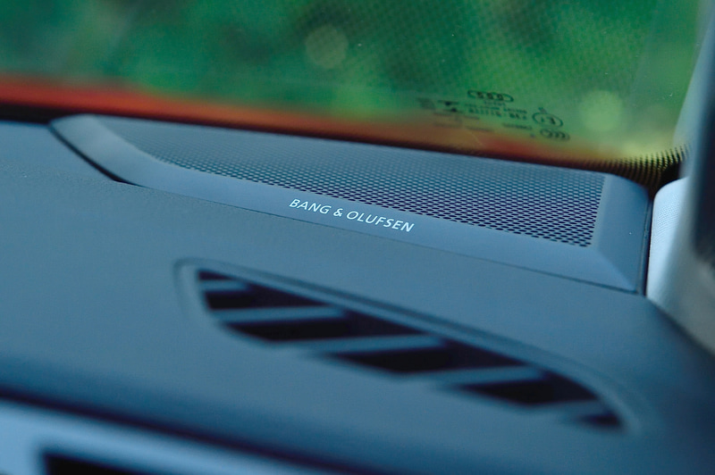 BANG & OLUFSENのオーディオシステムも用意される