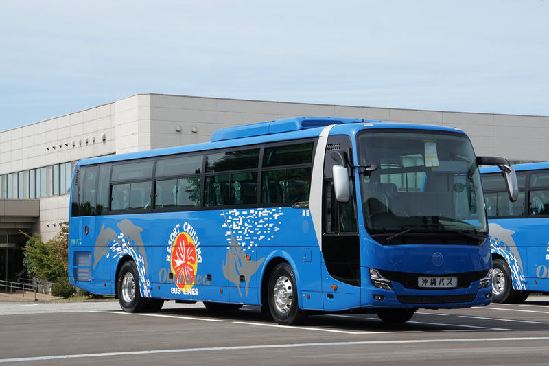 完成した沖縄バスの車両
