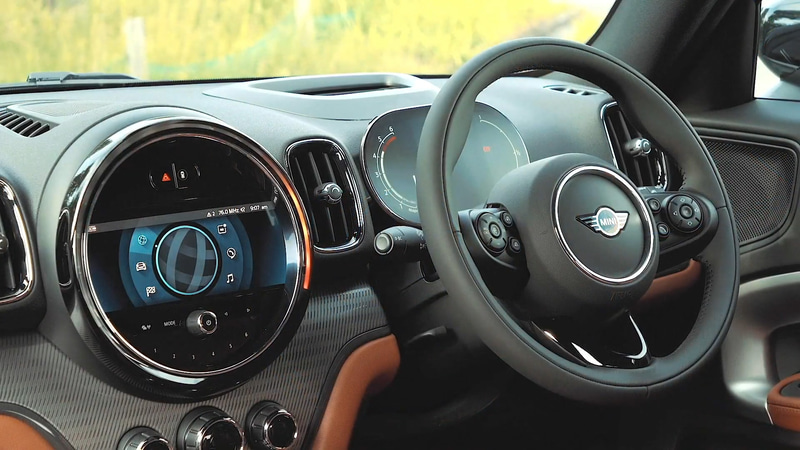 MINI クロスオーバーの内装