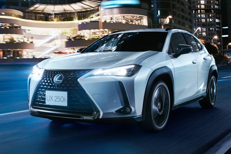 UX250h 特別仕様車“Urban Elegance”（ソニッククォーツ）＜オプション装着車＞