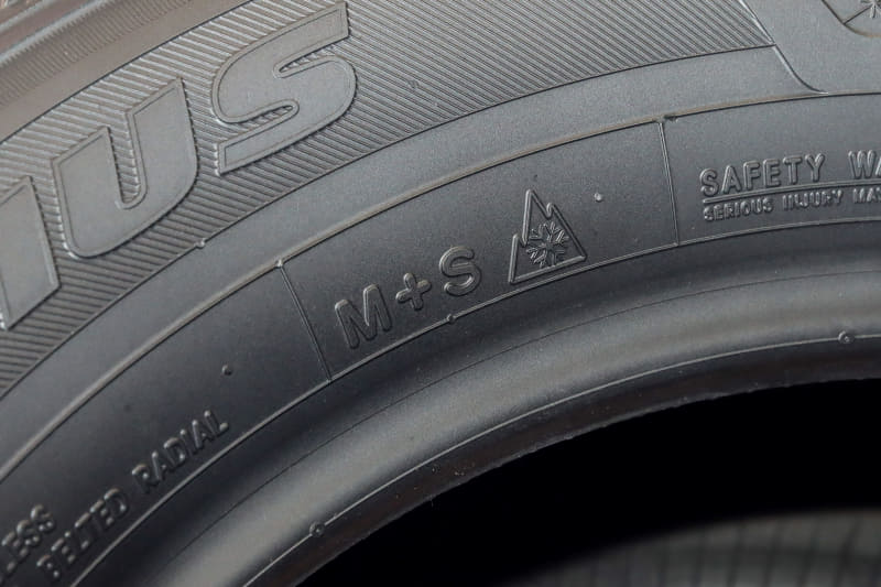 M＋Sとスノーフレークマークがつく