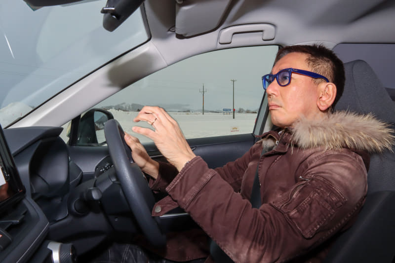 縦グリップはあるのでカーブの前にしっかり減速するよう意識するだけでしっかりと走ることができた