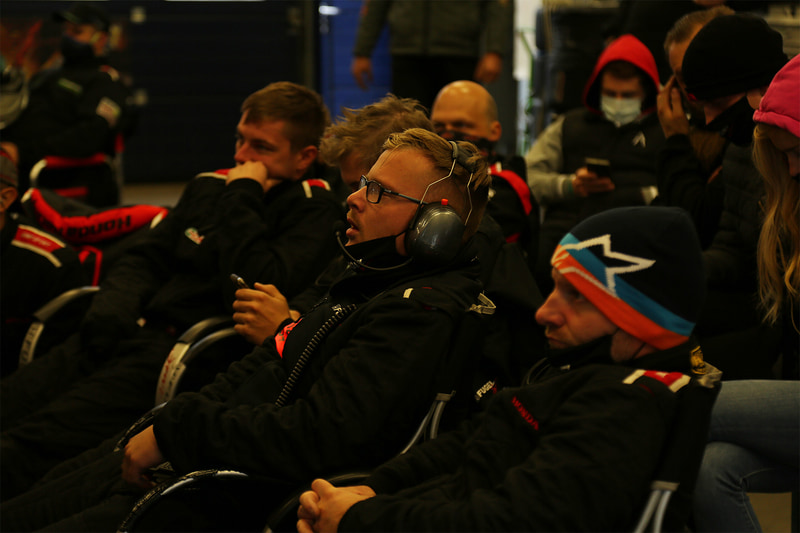 Team Castrol Honda Racingのガレージとピット