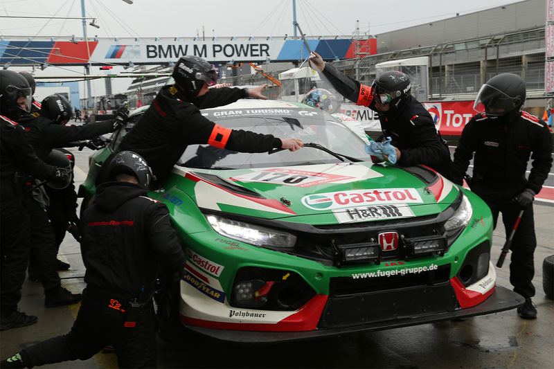 Team Castrol Honda Racingのガレージとピット