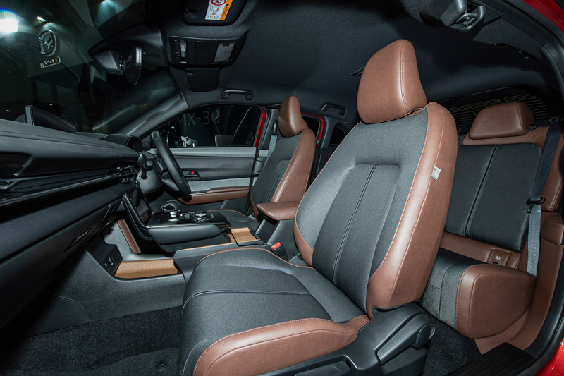 「MAZDA MX-30」マイルドハイブリッドモデル（国内仕様）