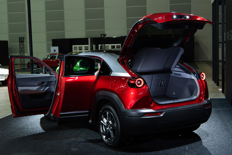 「MAZDA MX-30」マイルドハイブリッドモデル（国内仕様）