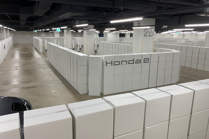 Honda製の狭路。びっくりするほど小まわりし、内輪差もあまり気にならないのは頼もしい