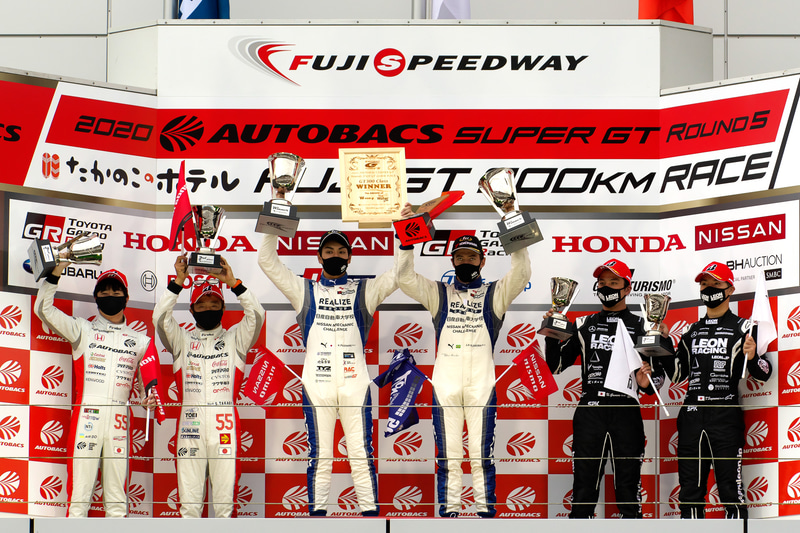 GT300クラスの表彰式