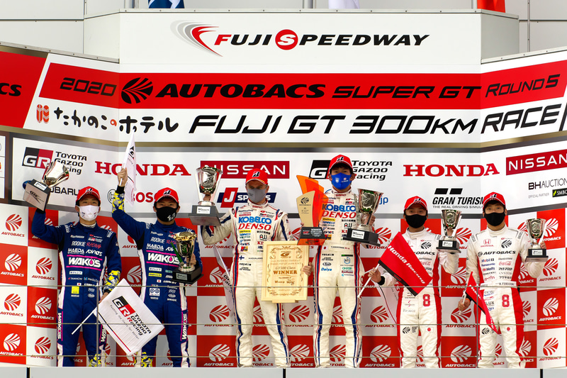 GT500クラスの表彰式