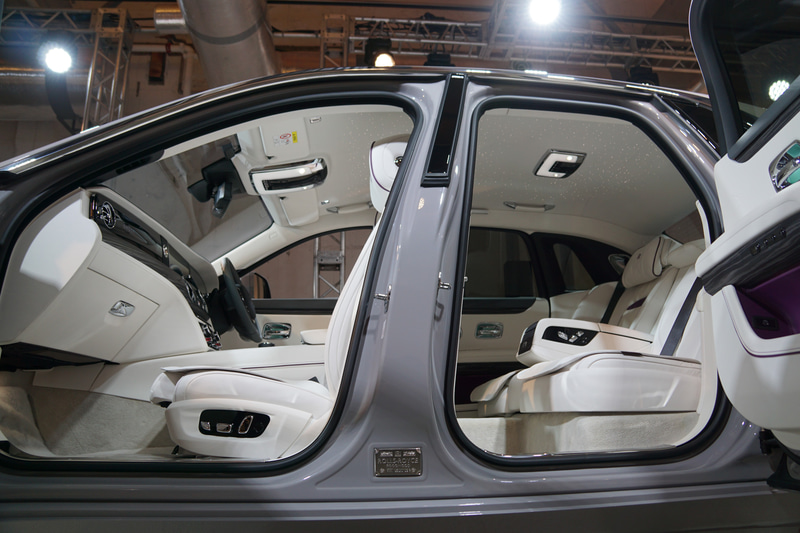 新型ゴーストのインテリア