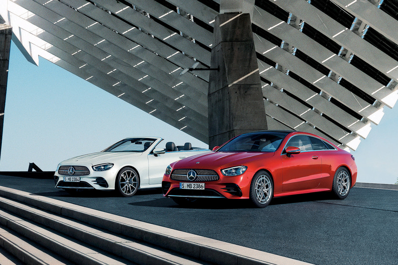 「E クラス クーペ」「E クラス カブリオレ」を大幅刷新