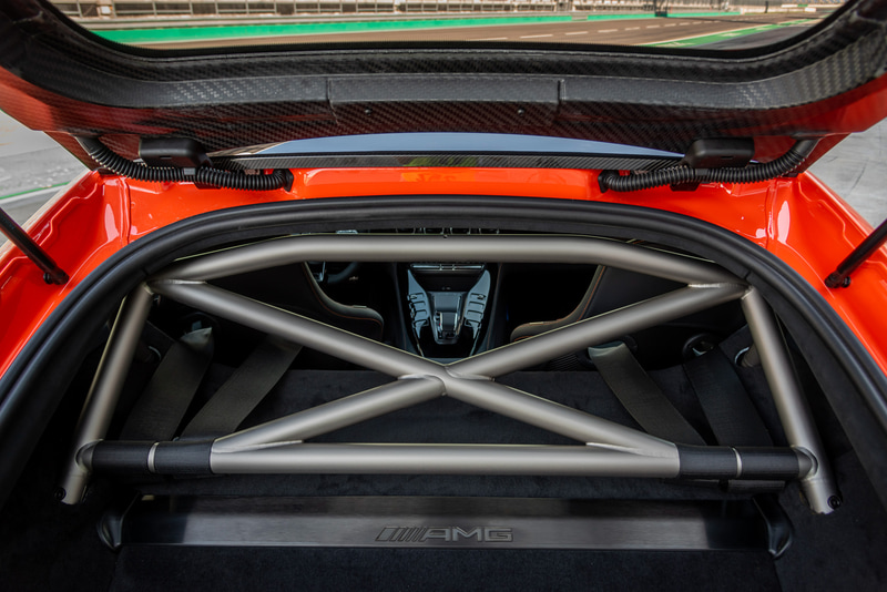 オプション「AMGトラックパッケージ」が装着された状態