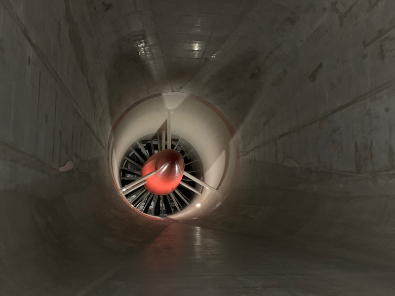 これは関係ないけど、ホンダ研究所の新しい風洞です。荘厳ですね。計測部分に新機軸満載でした。いずれ紹介します