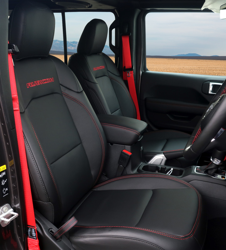 レッドカラーシートベルトを採用するインテリア